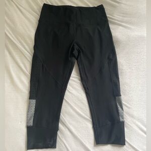 Stretchy comfy athletic Capris, Size M